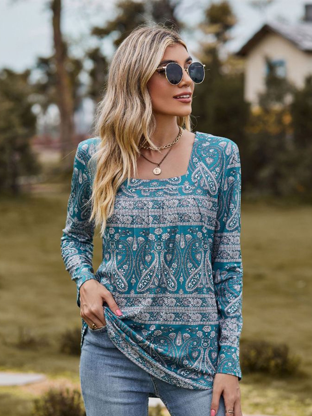 

StyleCast Women Square Neck Printed Top, Blue