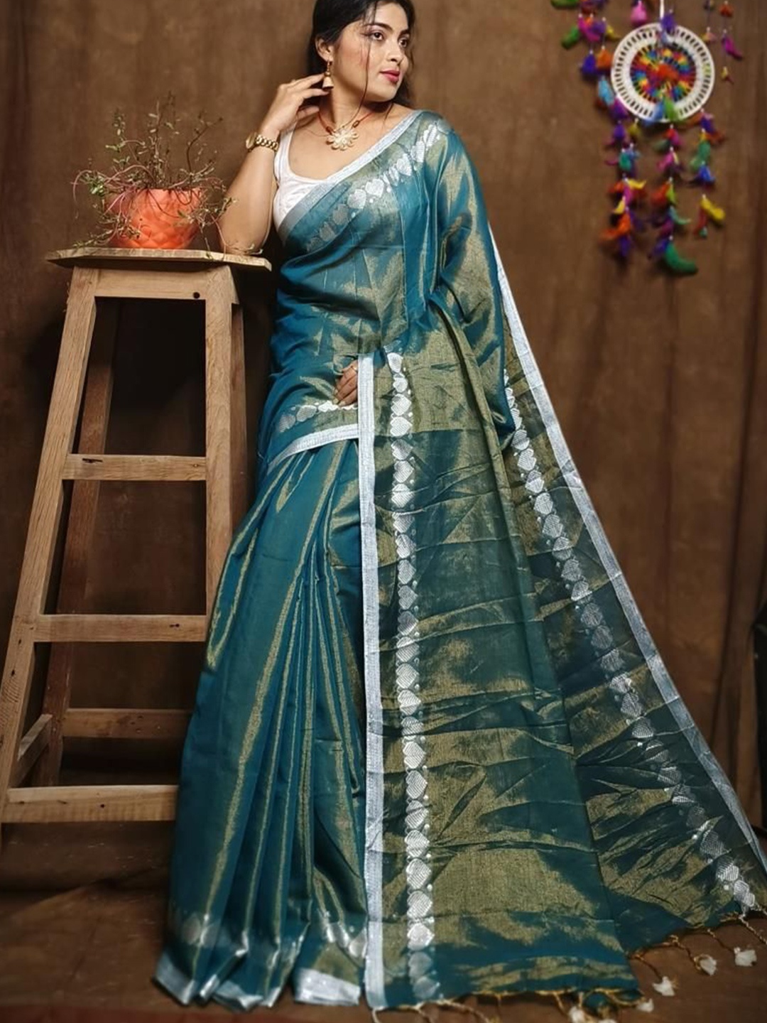 

Ruuprekha Zari Tissue Tussar Saree, Teal