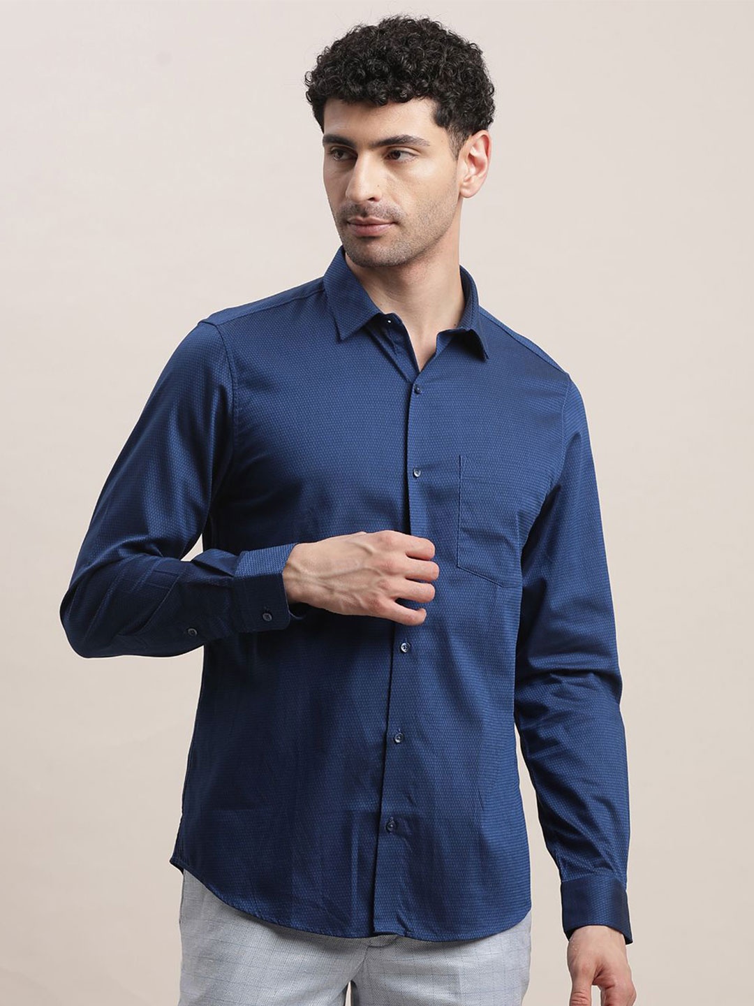 

Turtle Men Standard Slim Fit Opaque Formal Shirt, Blue