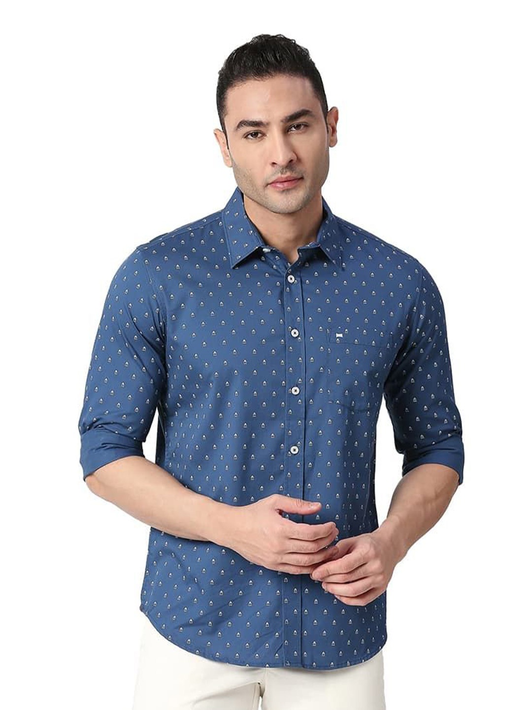 

Basics Men Slim Fit Spread Collar Conversational Printed Cotton Casual Shirt, Blue