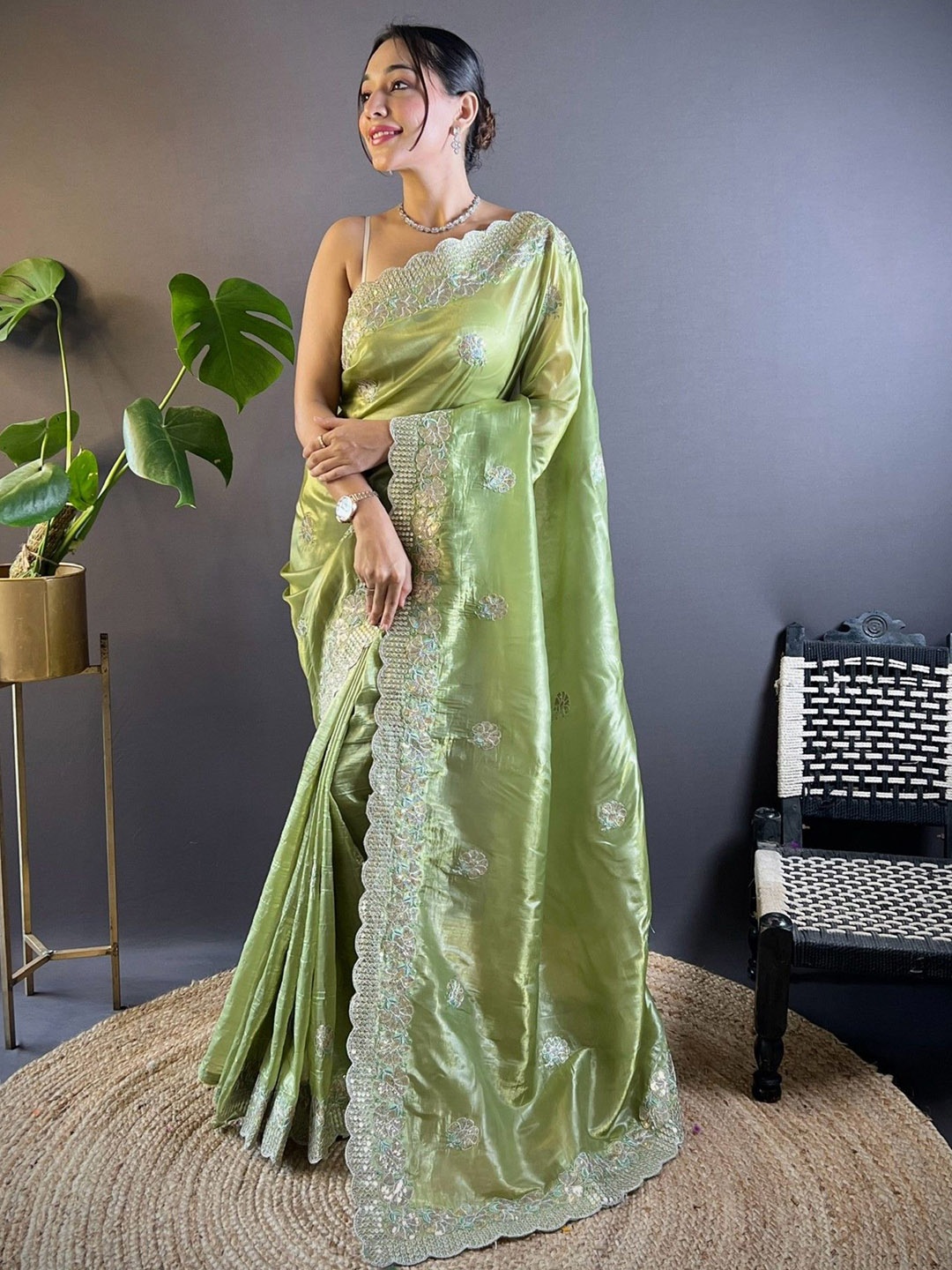 

LeeliPeeri Designer Embellished Embroidered Saree, Green