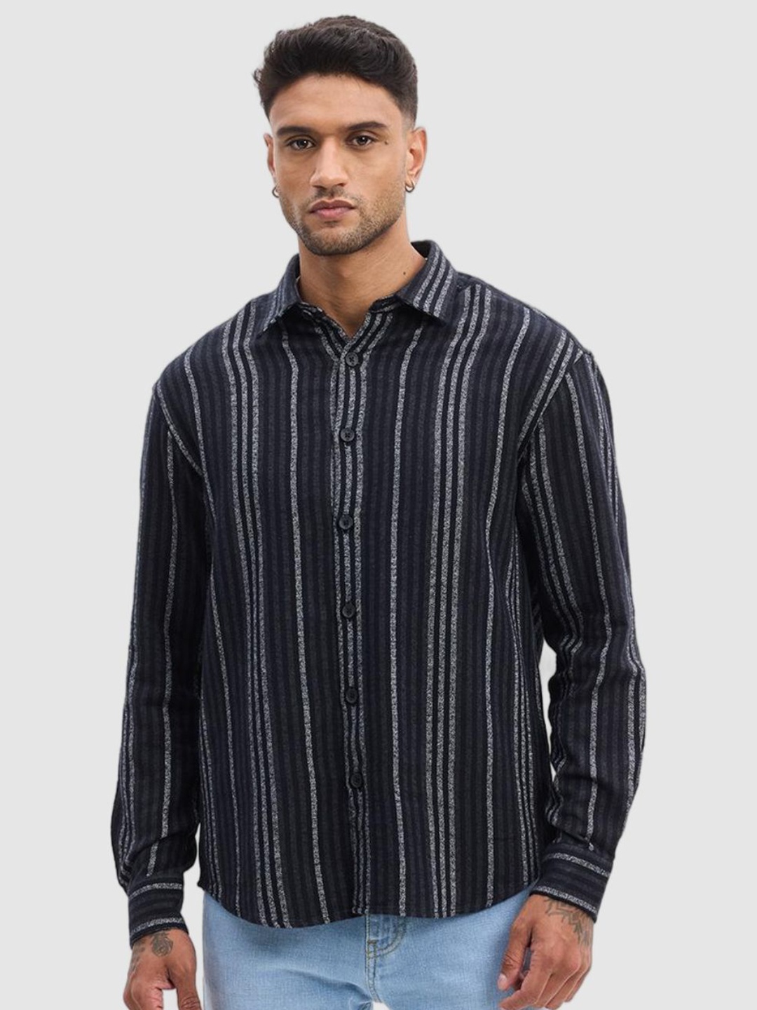 

Snitch Men Smart Fit Spread Collar Vertical Striped Cotton Casual Shirt, Black