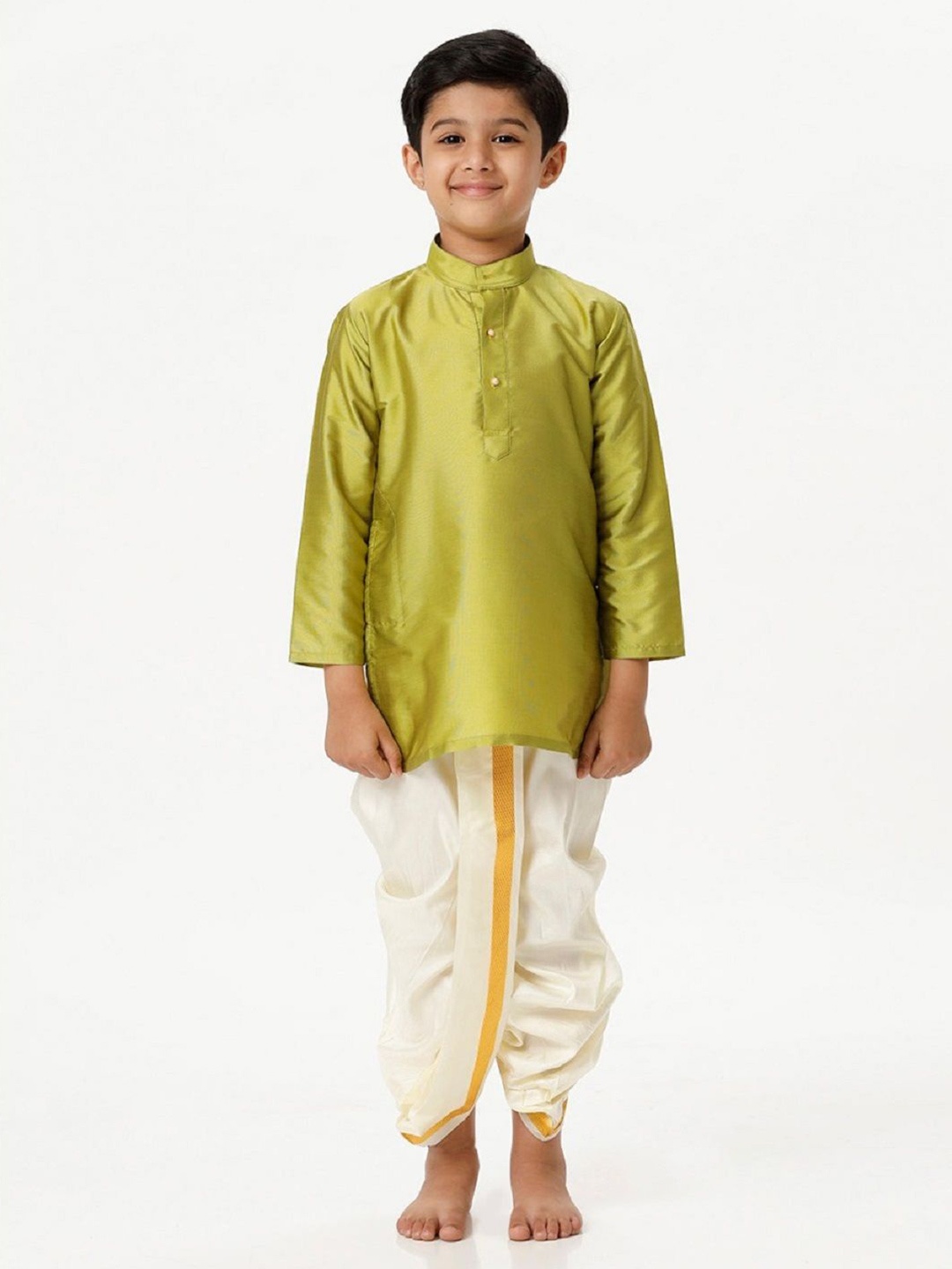 

Ramraj Boys Solid Long Sleeve Kurta with Panchakacham, Green