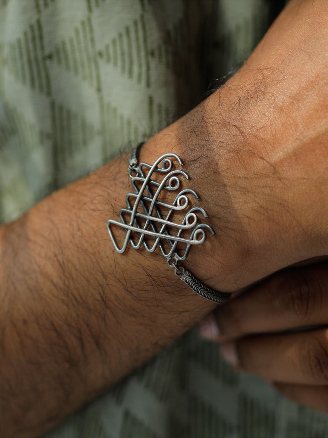 

House of Aadyaa Women Silver Link Bracelet