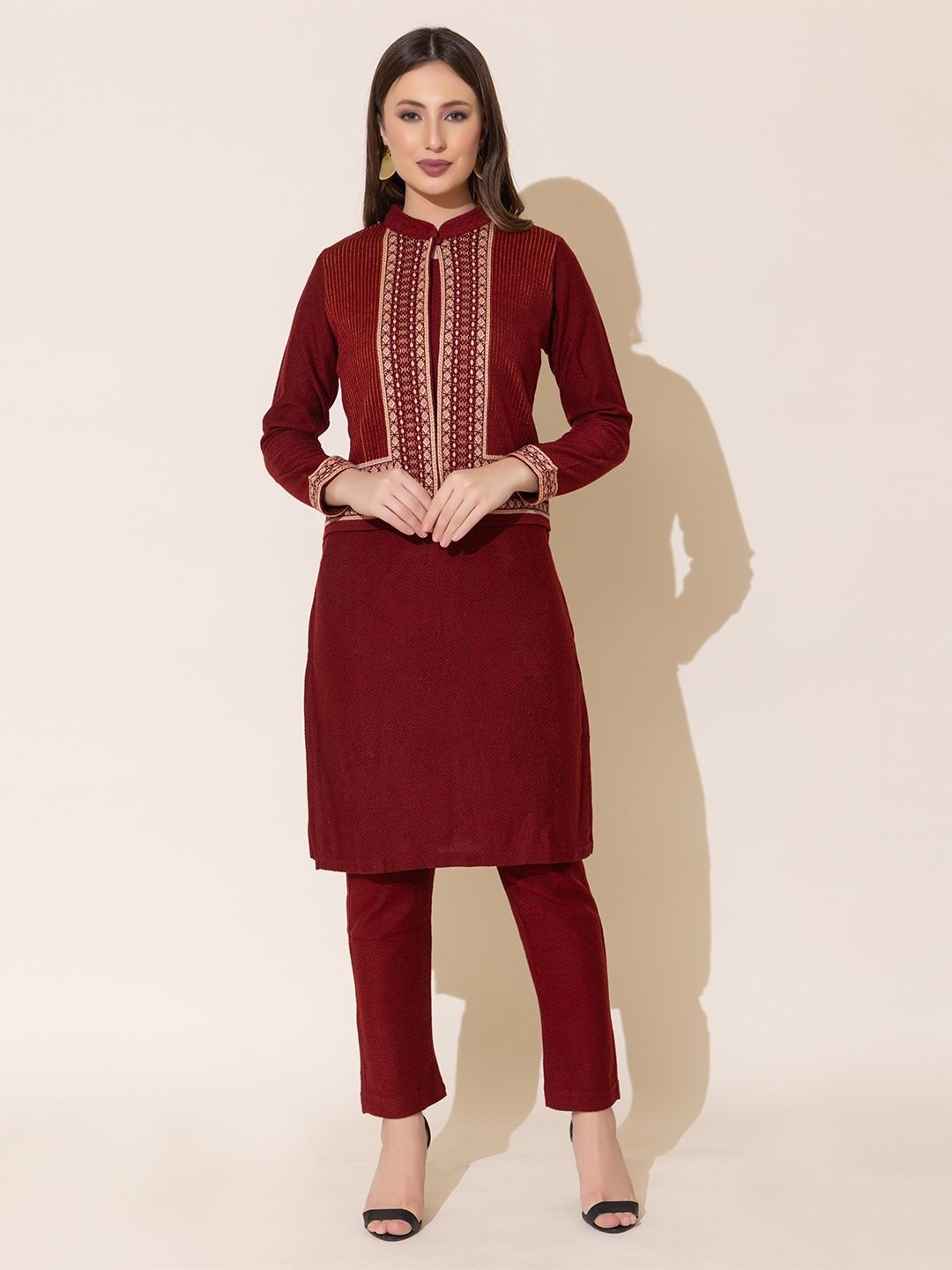 

KEIKO Geometric Woven Design Mandarin Collar Acrylic Straight Kurta with Trousers, Maroon