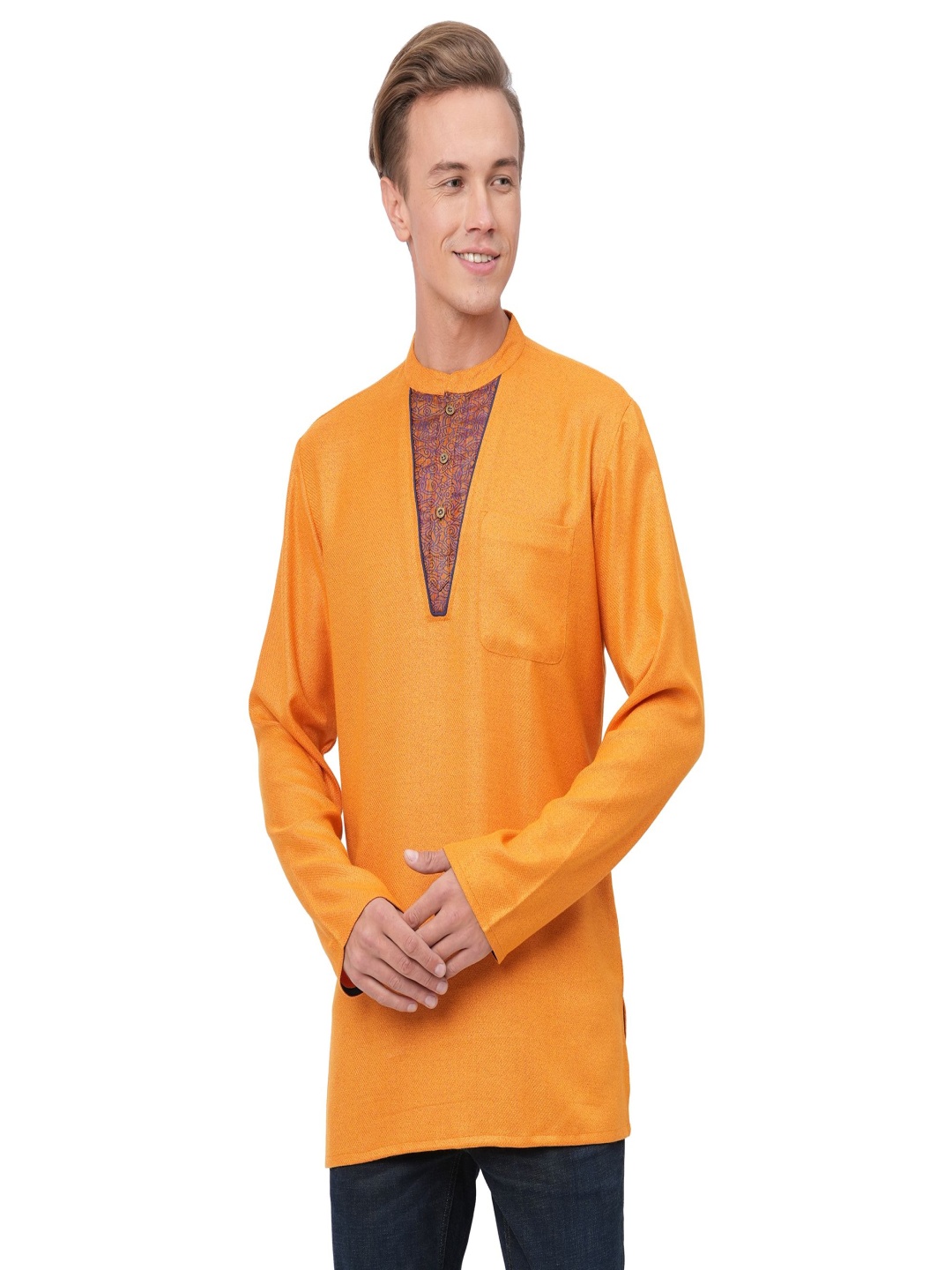 

ARCHATTIRE Mandarin Collar Banarasi Cotton Straight Short Kurta, Gold
