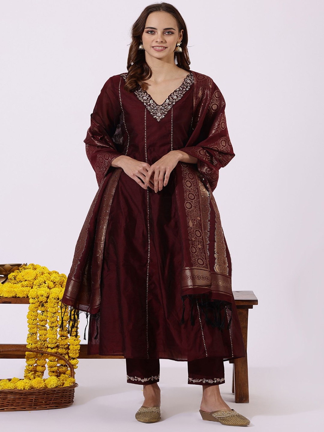 

W Women Floral Embroidered Regular Kurta with Trousers & With Dupatta, Maroon