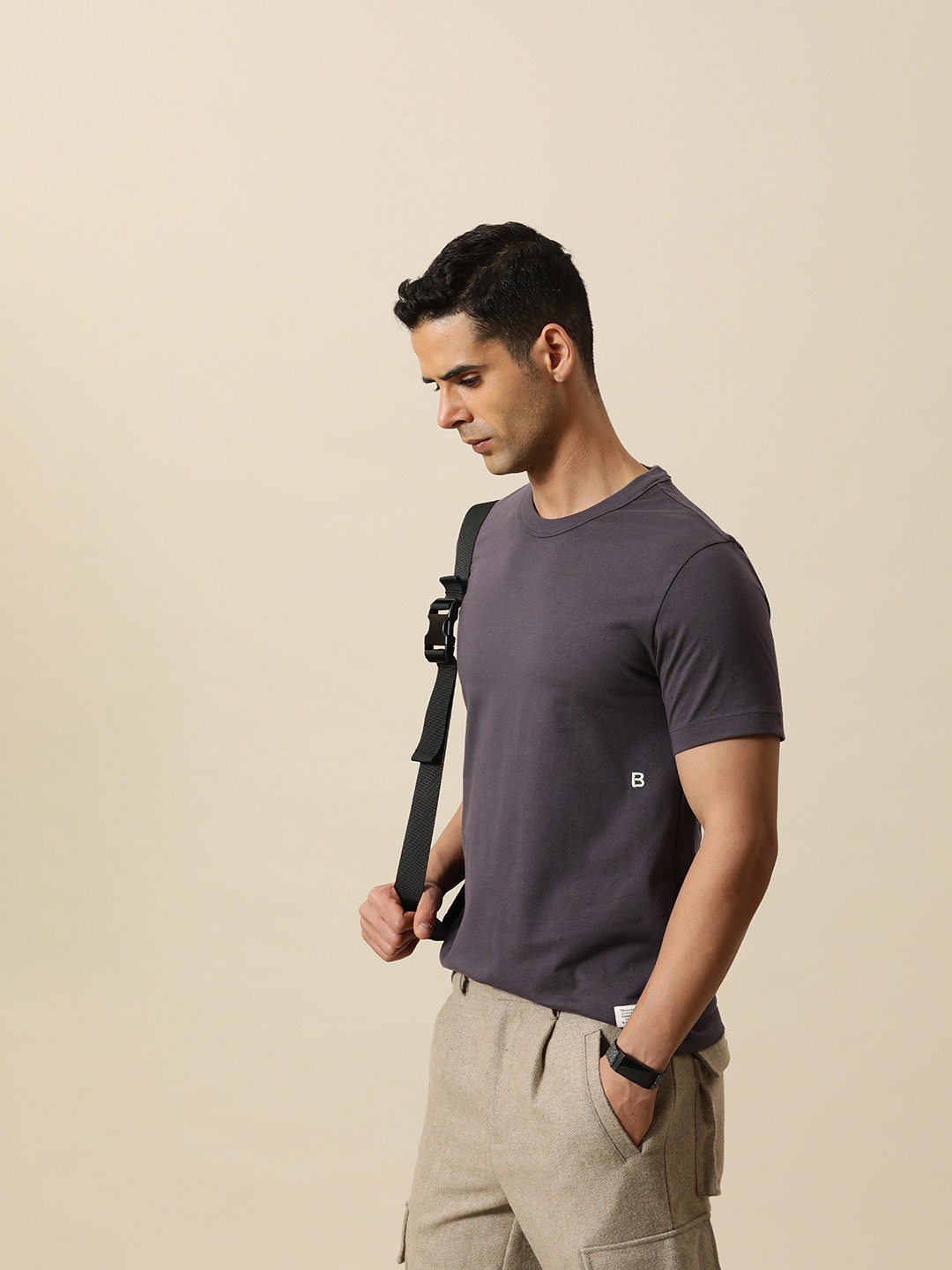 

Mr Bowerbird Round Neck Tailored Fit T-shirt With a Notebook, Grey