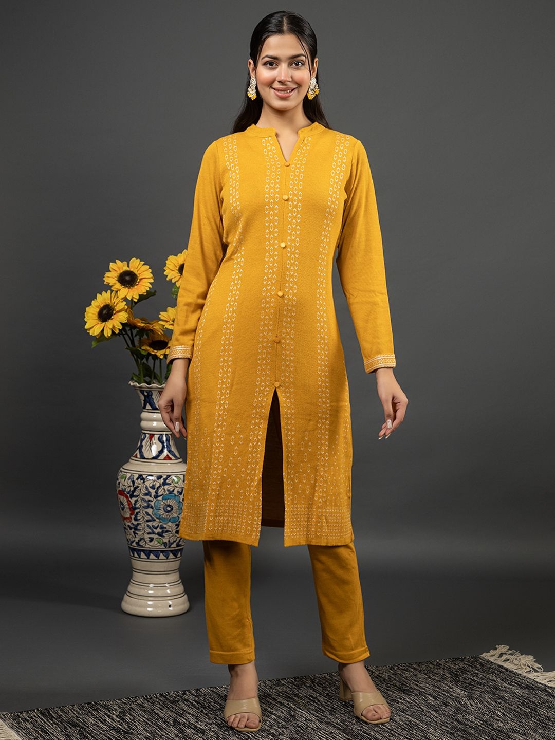 

KEIKO Ethnic Motifs Printed Notch Neck Straight Kurta with Trousers, Mustard