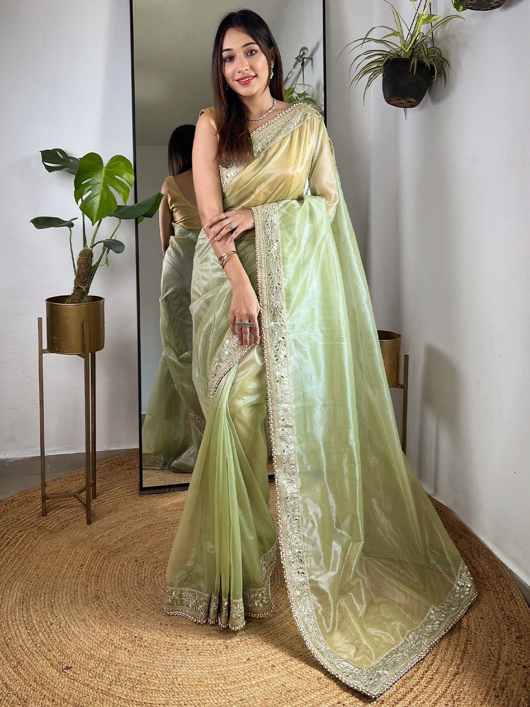 

LeeliPeeri Designer Mirror Work Designer Saree, Green