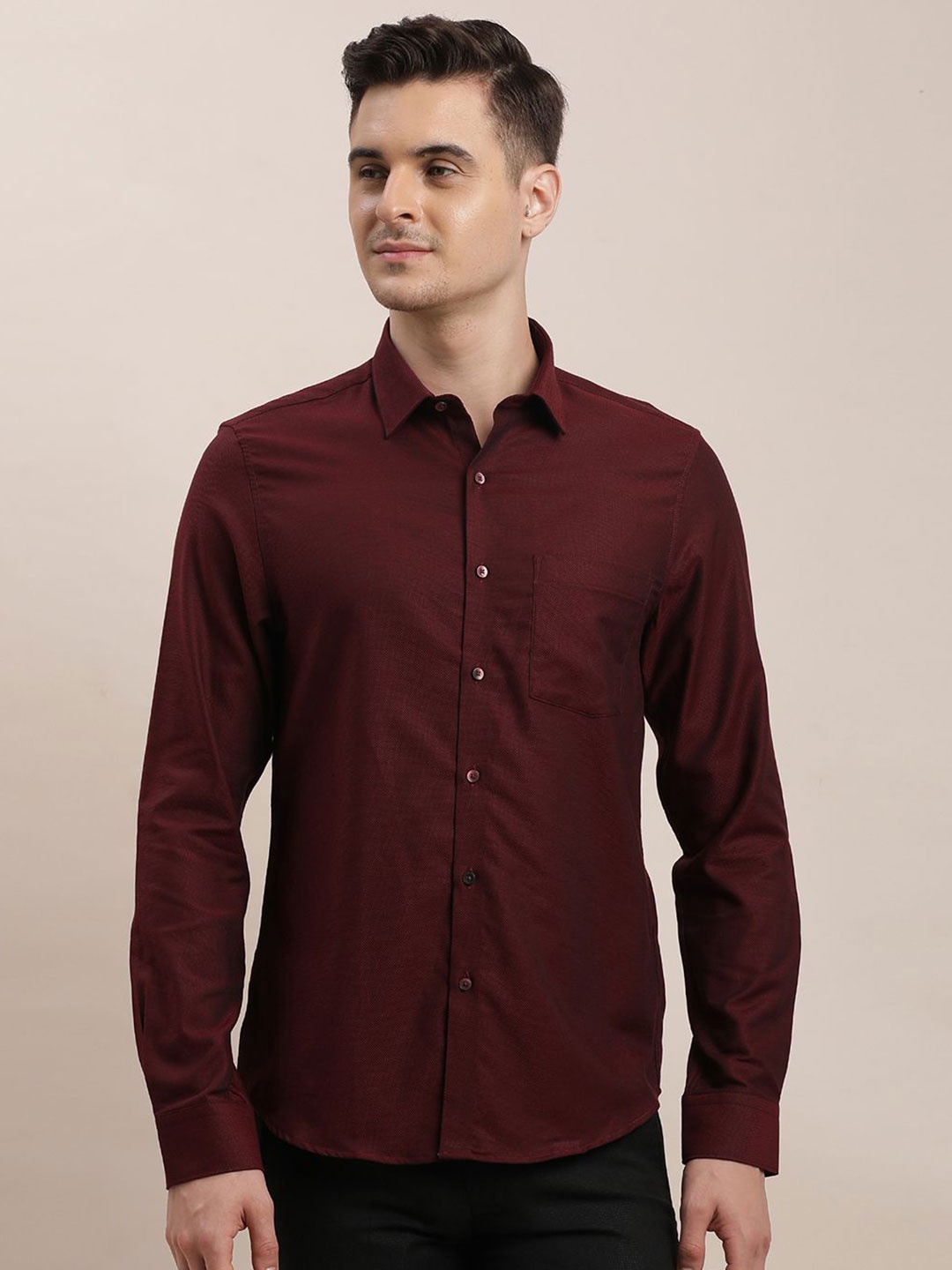 

Turtle Men Standard Fit Spread Collar Solid Cotton Formal Shirt, Maroon