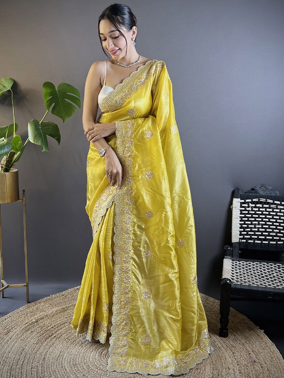 

LeeliPeeri Designer Embroidered Saree, Yellow