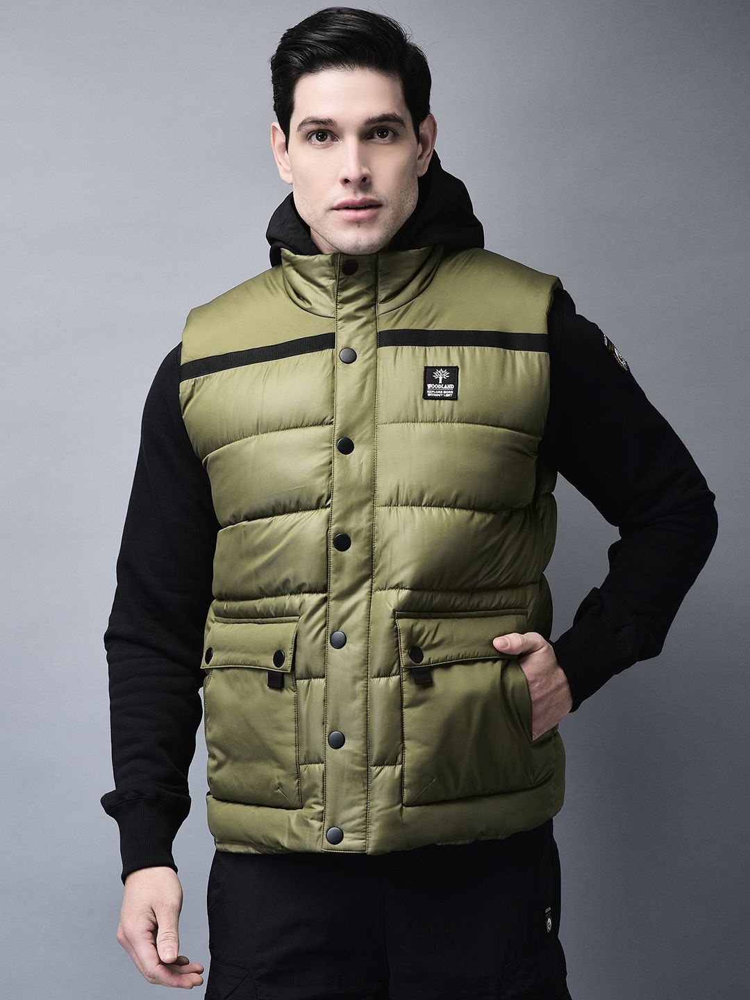 

Woodland Men Mandarin Collar Solid Casual Puffer Jacket, Olive