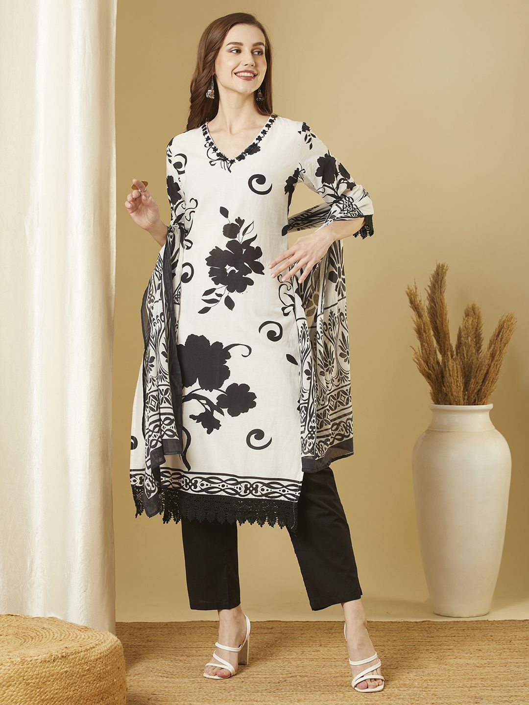 

FASHOR Floral Printed V-Neck Pure Cotton Straight Kurta With Trousers & Dupatta, White