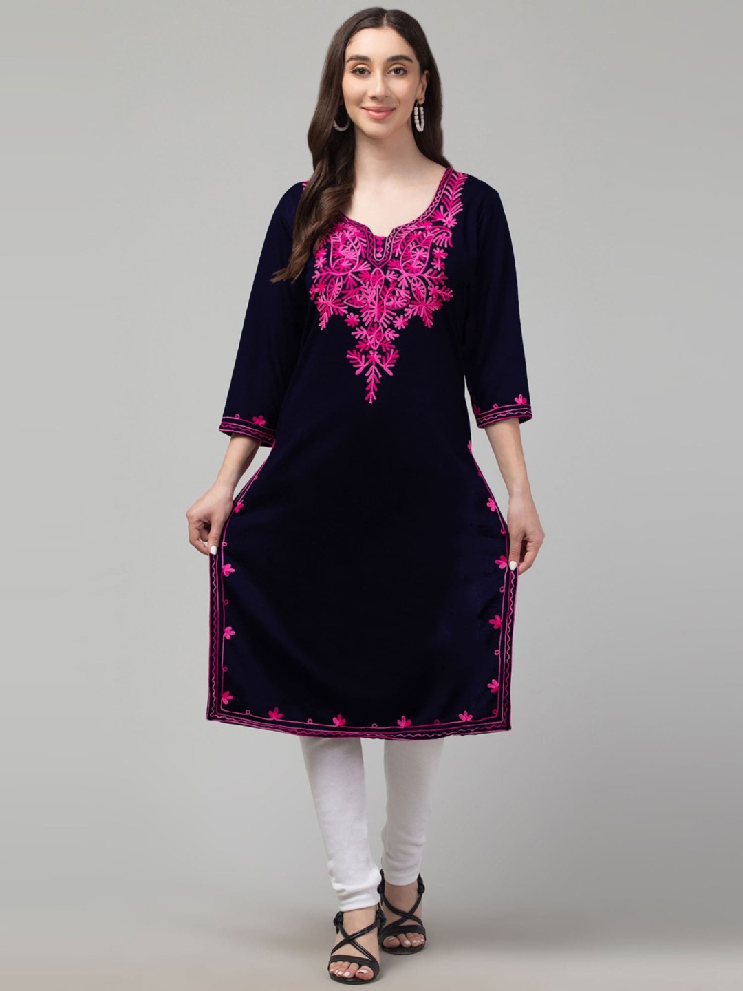 

FAMBEE Floral Embroidered Notch Neck Woollen Straight Kurta, Navy blue