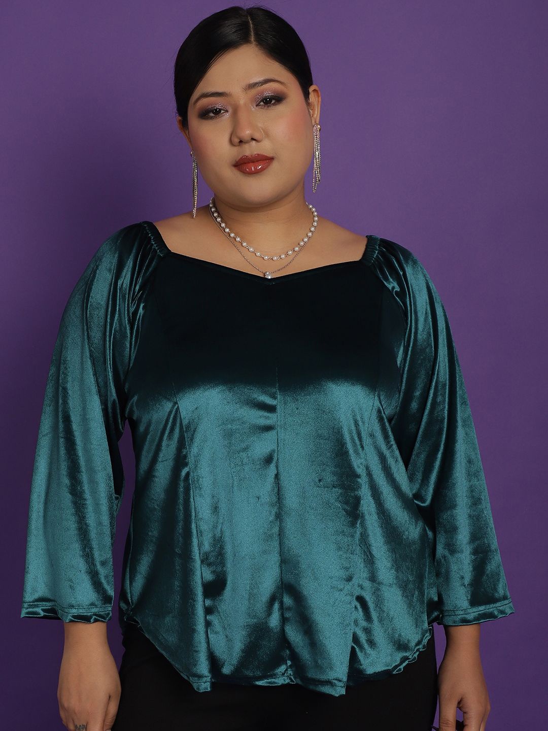 

theRebelinme Women Sweetheart Neck Velvet Plus Size Top, Green