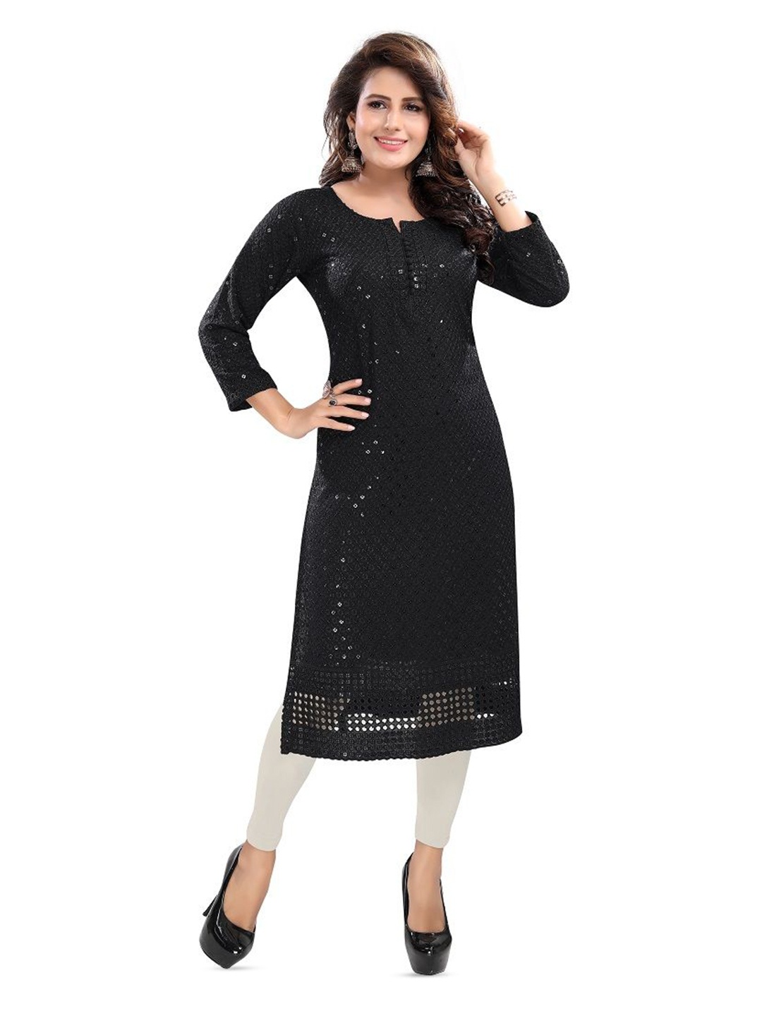 

DREAM & DZIRE Women Embroidered Straight Kurtas, Black