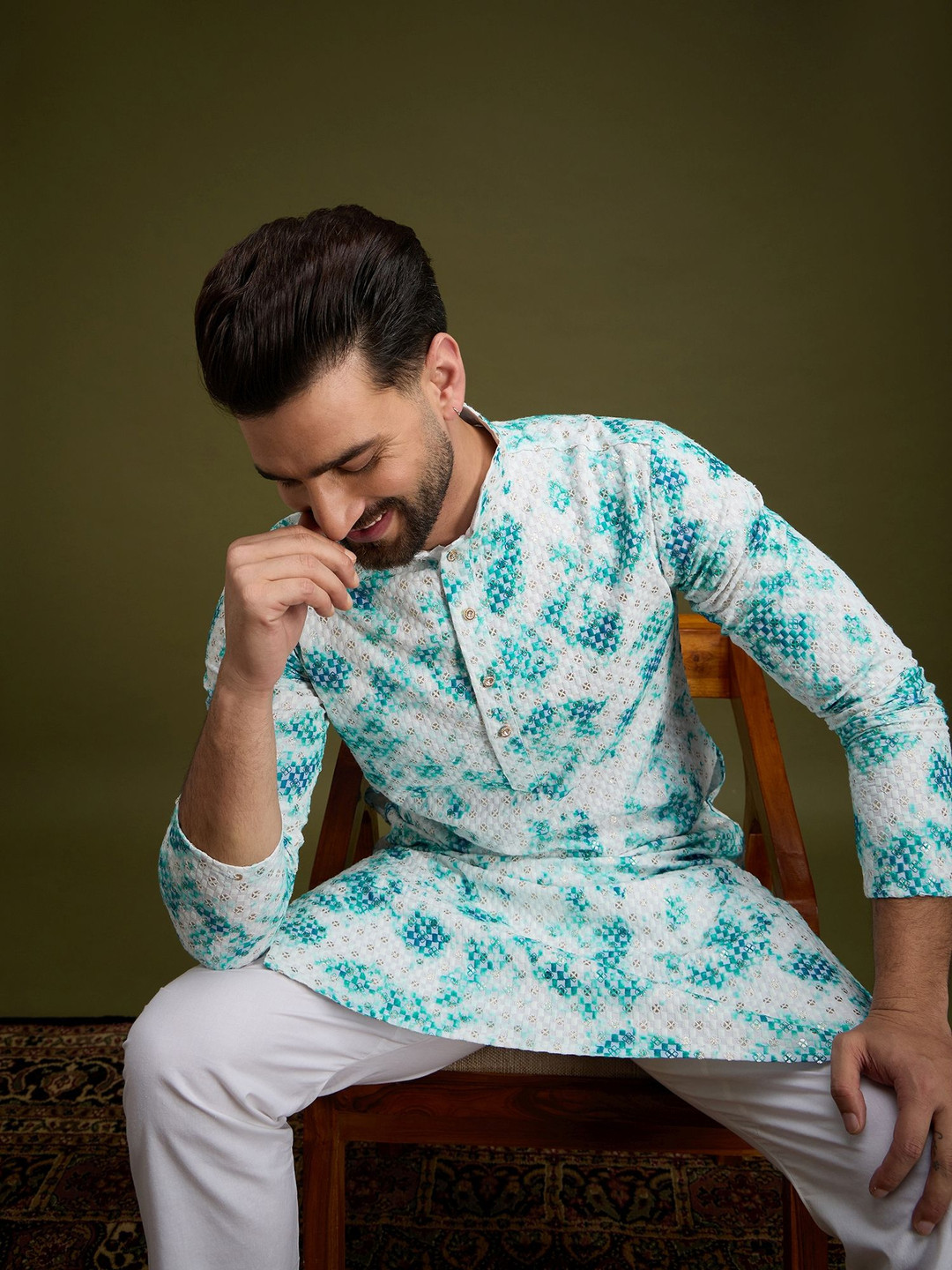 

Anouk White Geometric Embroidered Sequinned Mandarin Collar Pure Cotton Straight Kurta