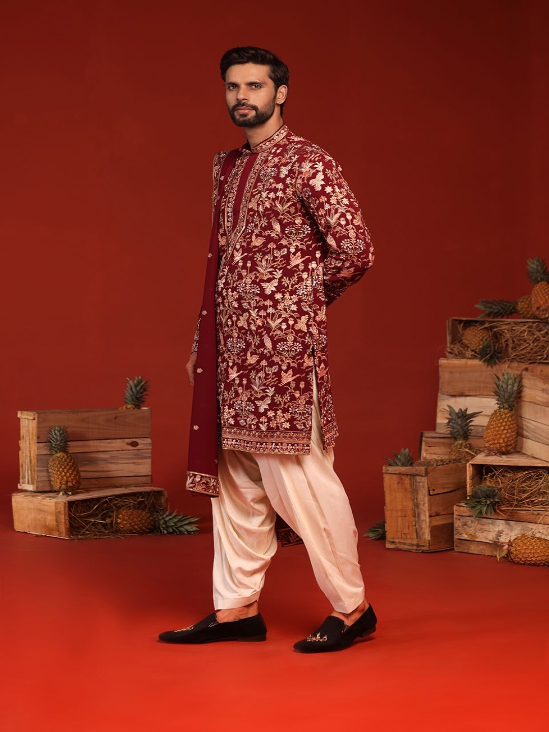 

KALPRAAG Floral Dhrita Embroidered Sequinned Mandarin Collar Kurta with Patiala & Dupatta, Maroon