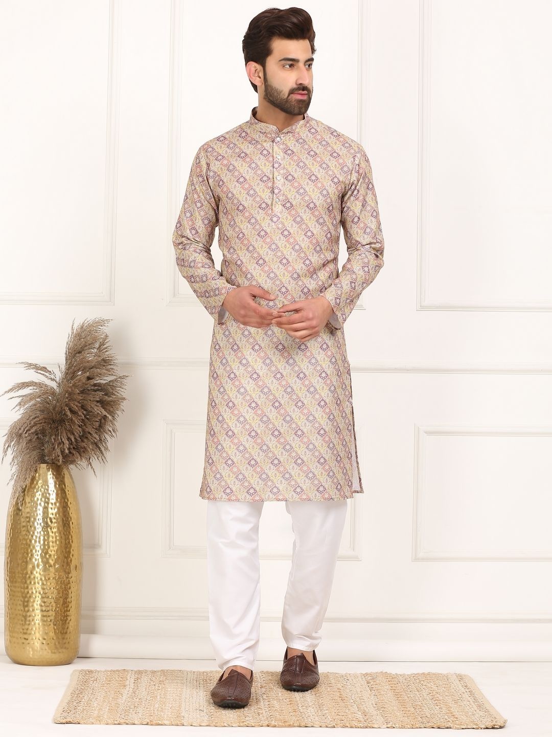 

Larwa Ethnic Motifs Printed Mandarin Collar Straight Kurta, Cream