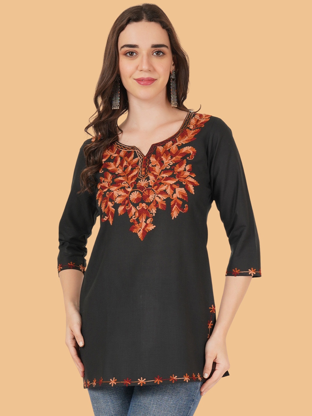 

Brownverse Floral Embroidered Pure Cotton Kurti, Black