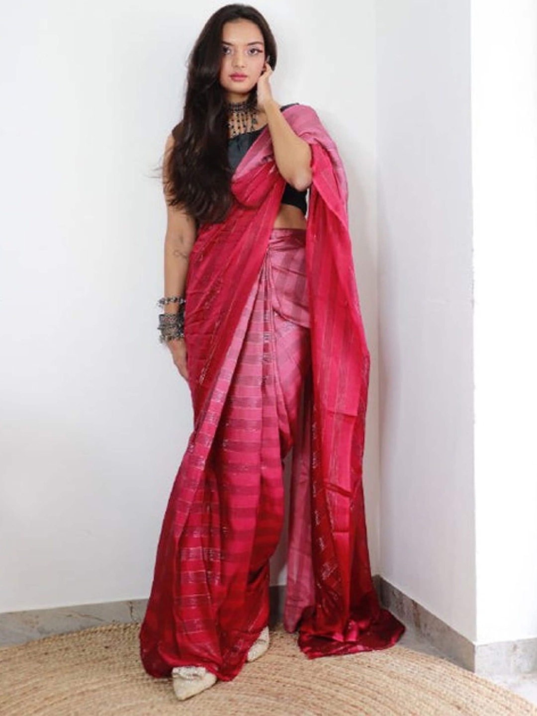 

DIVASTRI Striped Ombre Pure Chiffon Ready to Wear Saree, Pink