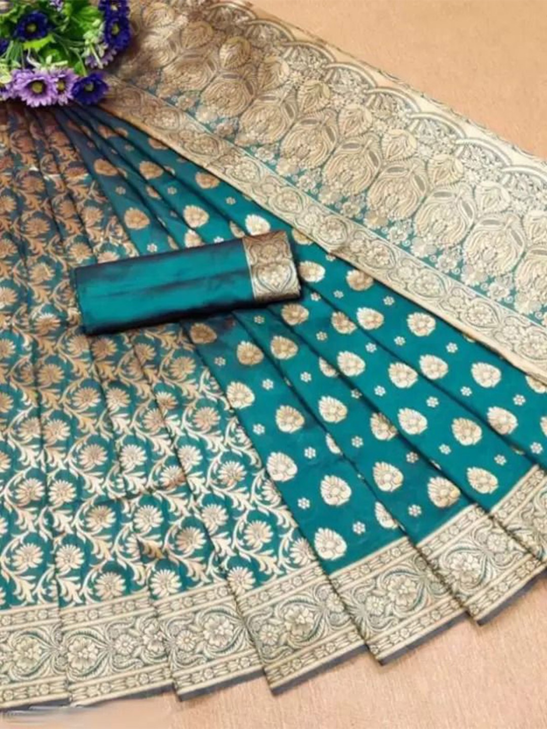 

SAADHVI Ethnic Motifs Woven Design Zari Pure Silk Saree, Teal