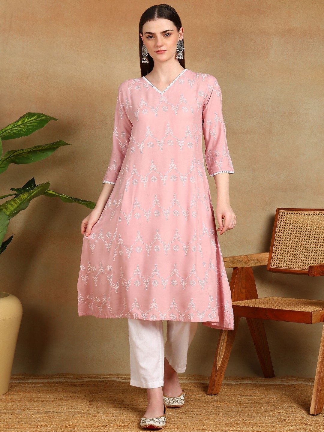 

VINH FASHION Ethnic Motifs Embroidered V-Neck Chikankari A-Line Kurta, Pink