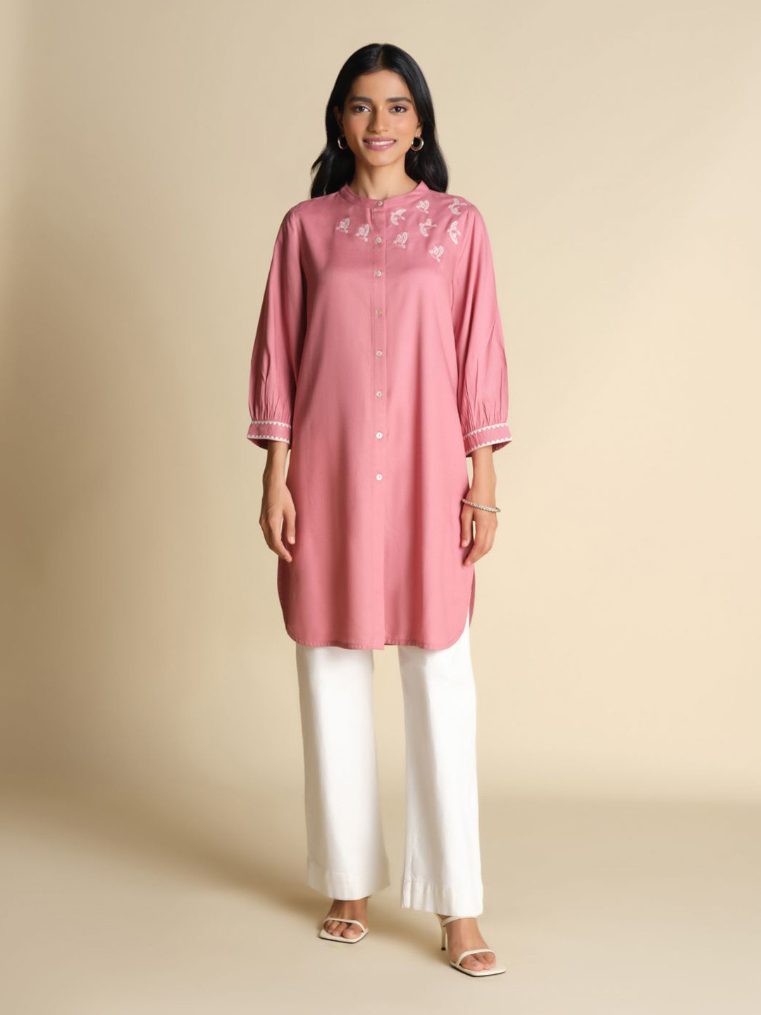 

Global Desi Women Mandarin Collar Embroidered Tunic, Pink