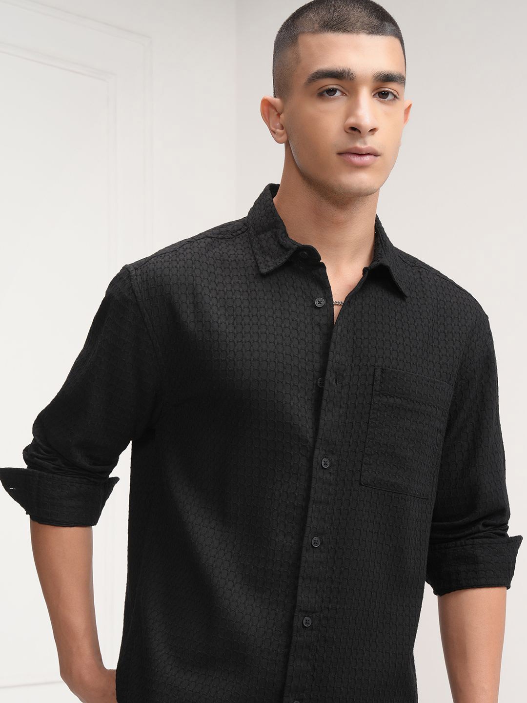 

HIGHLANDER Men Spread Collar Textured Cotton Casual Shirt, Black