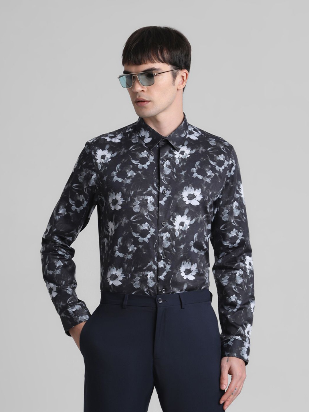 

Jack & Jones Men Slim Fit Spread Collar Floral Printed Cotton Casual Shirt, Black