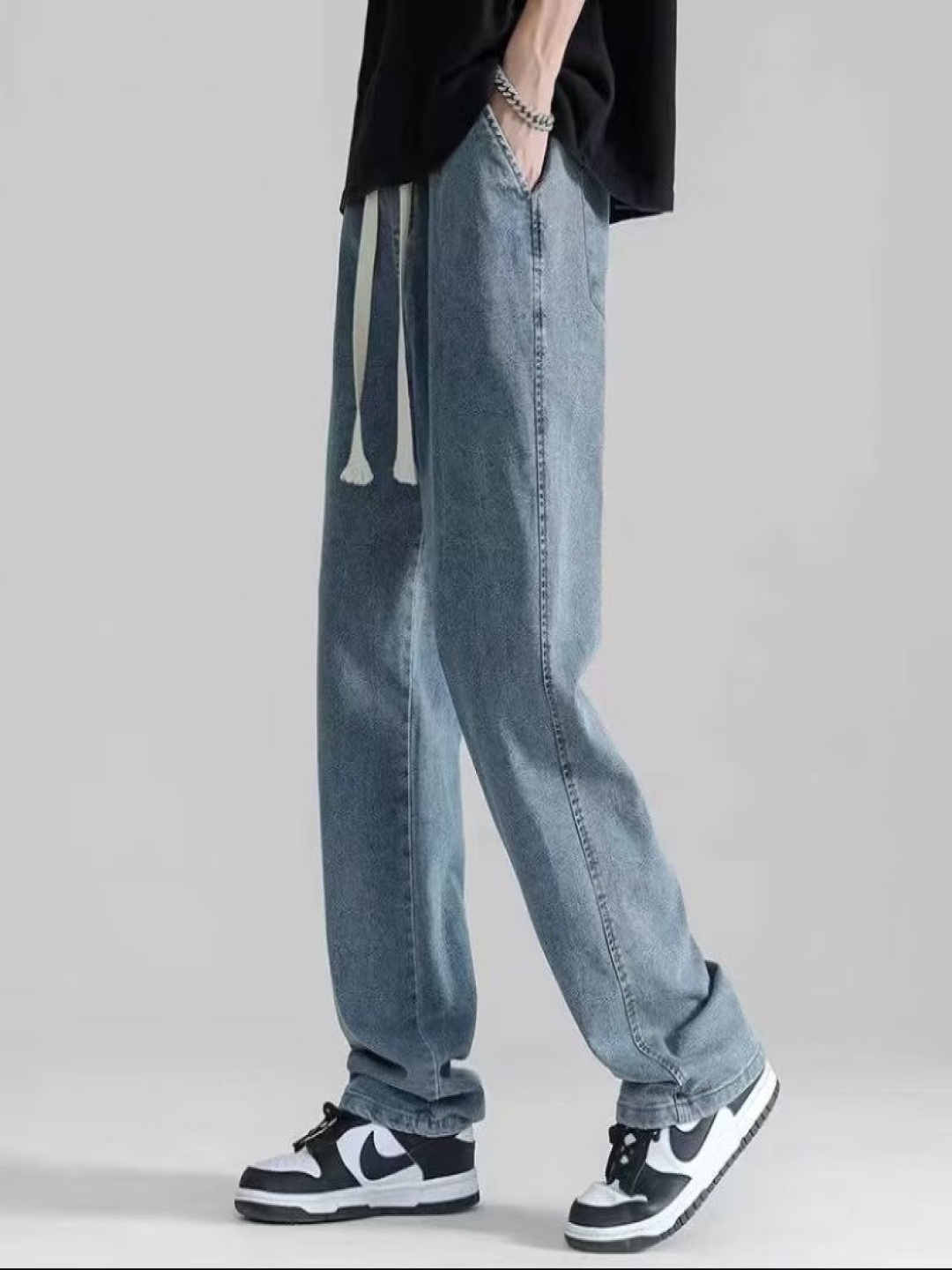 

StyleCast Men Cotton Mid-Rise Relaxed Fit Jeans, Blue