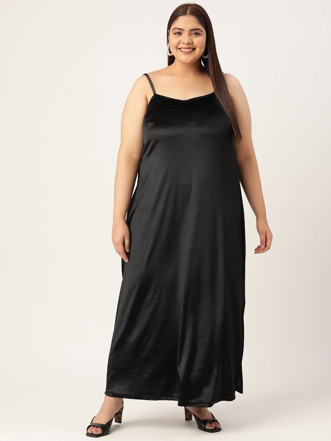 

theRebelinme Velvet Maxi Dress, Black