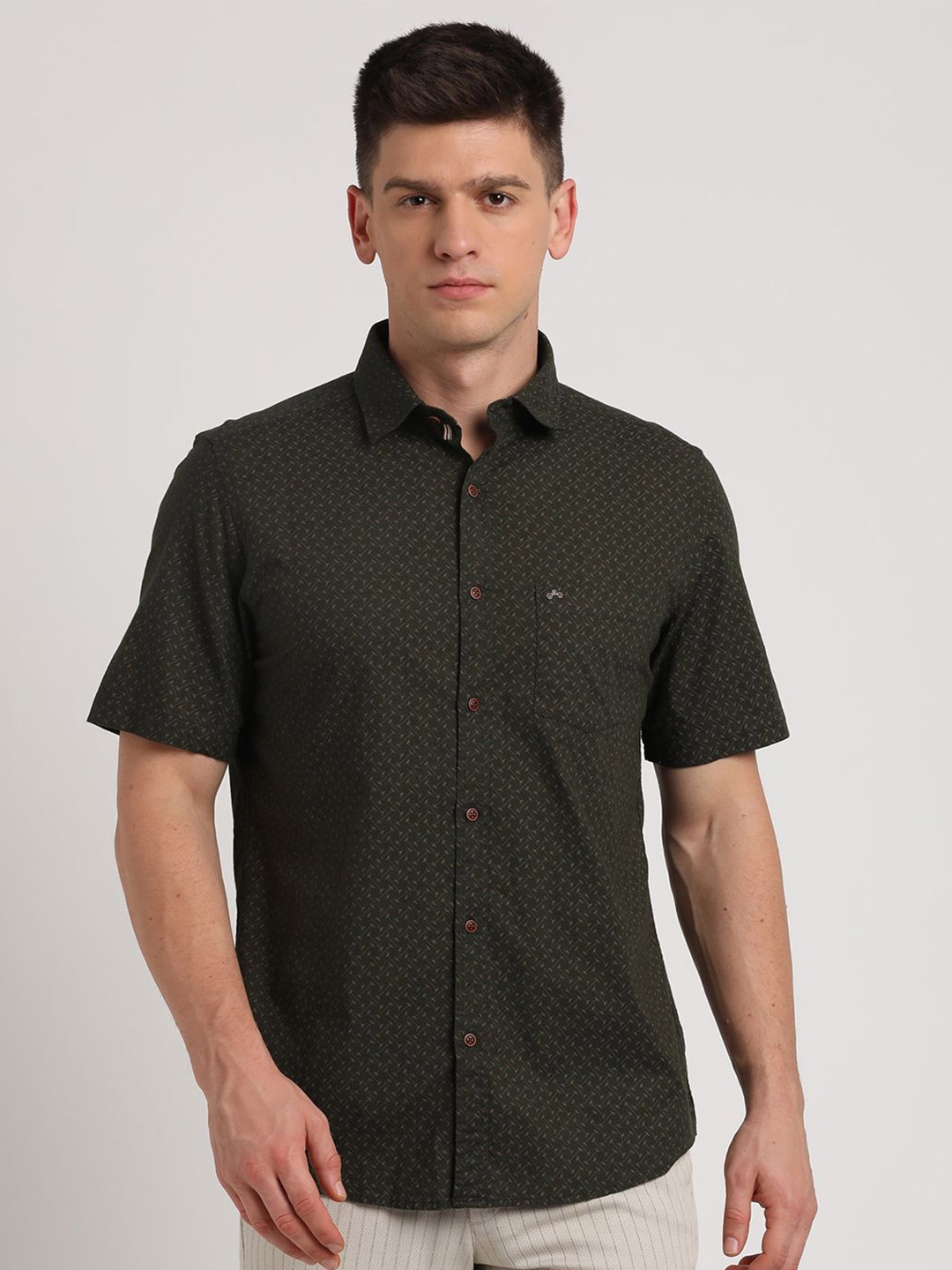 

Turtle Men Relaxed Fit Spread Collar Abstract Printed Cotton Casual Shirt, Olive