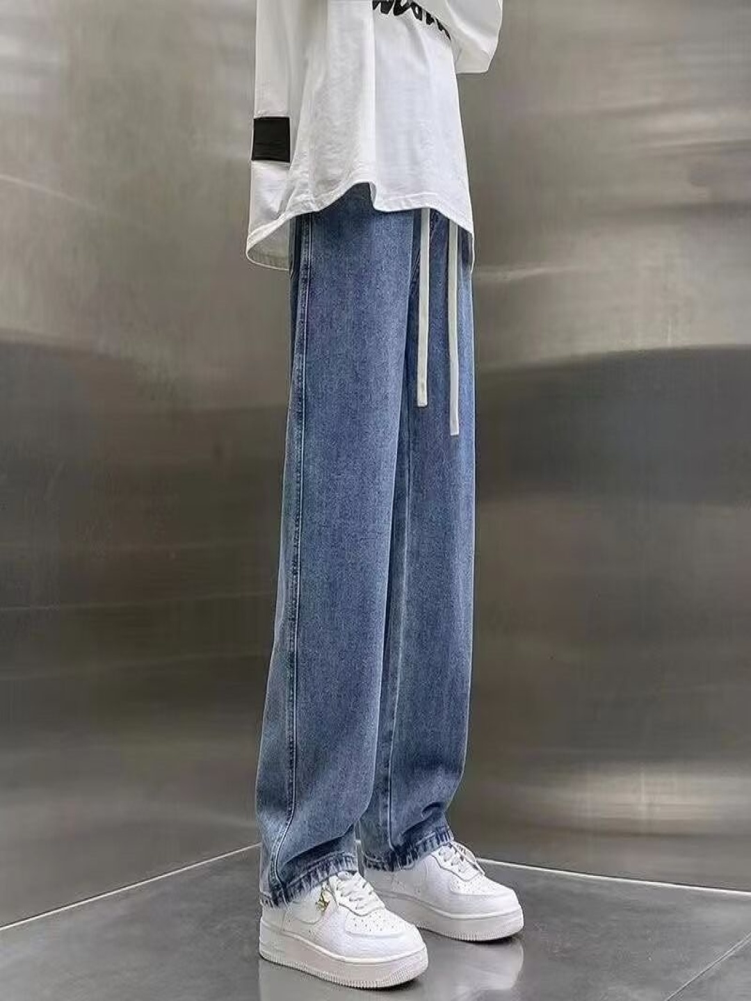 

StyleCast Men Straight Fit Mid Rise Jeans, Blue