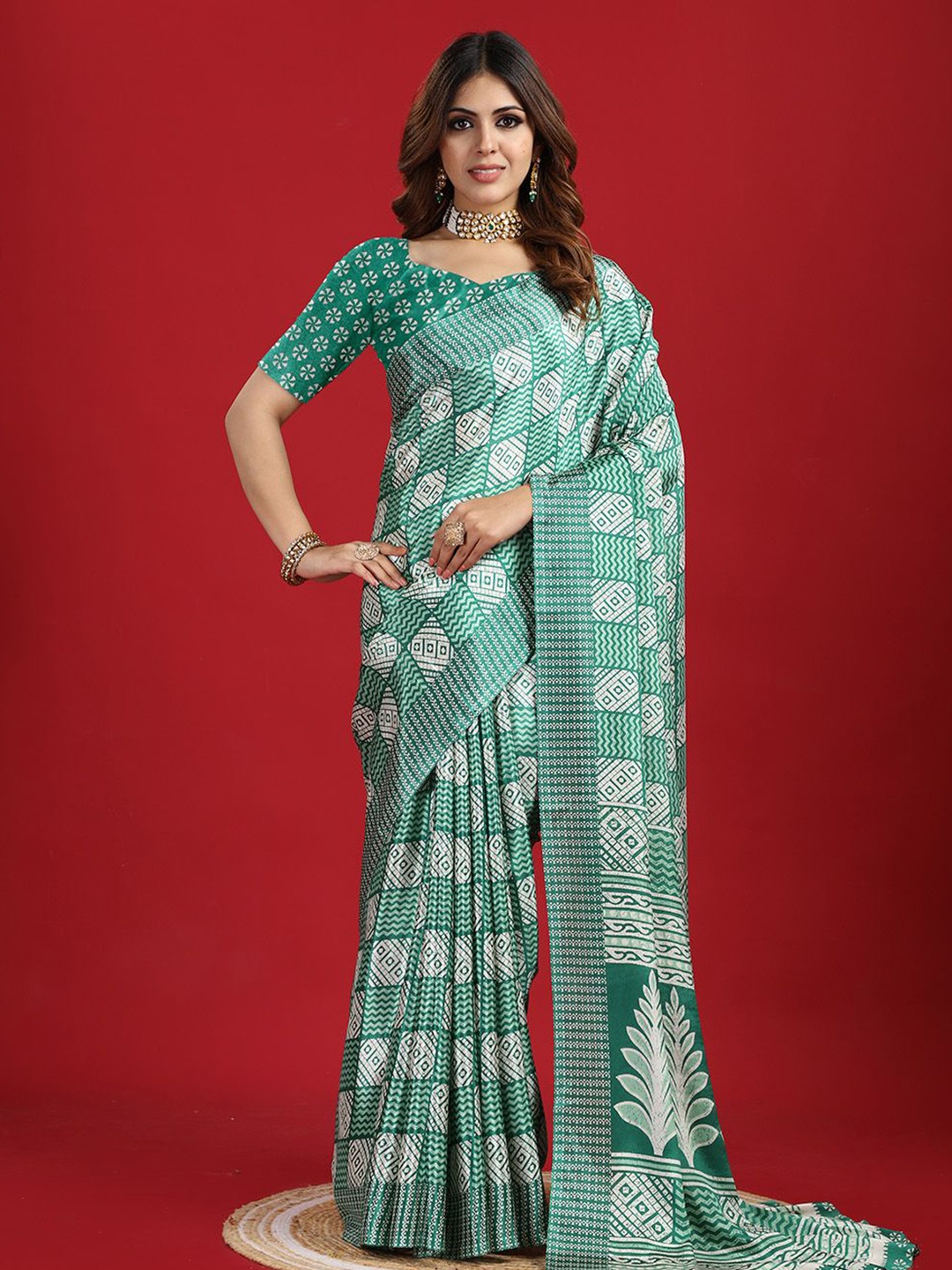 

NIRMAL CREATION Geometric Printed Pure Crepe Saree, Green