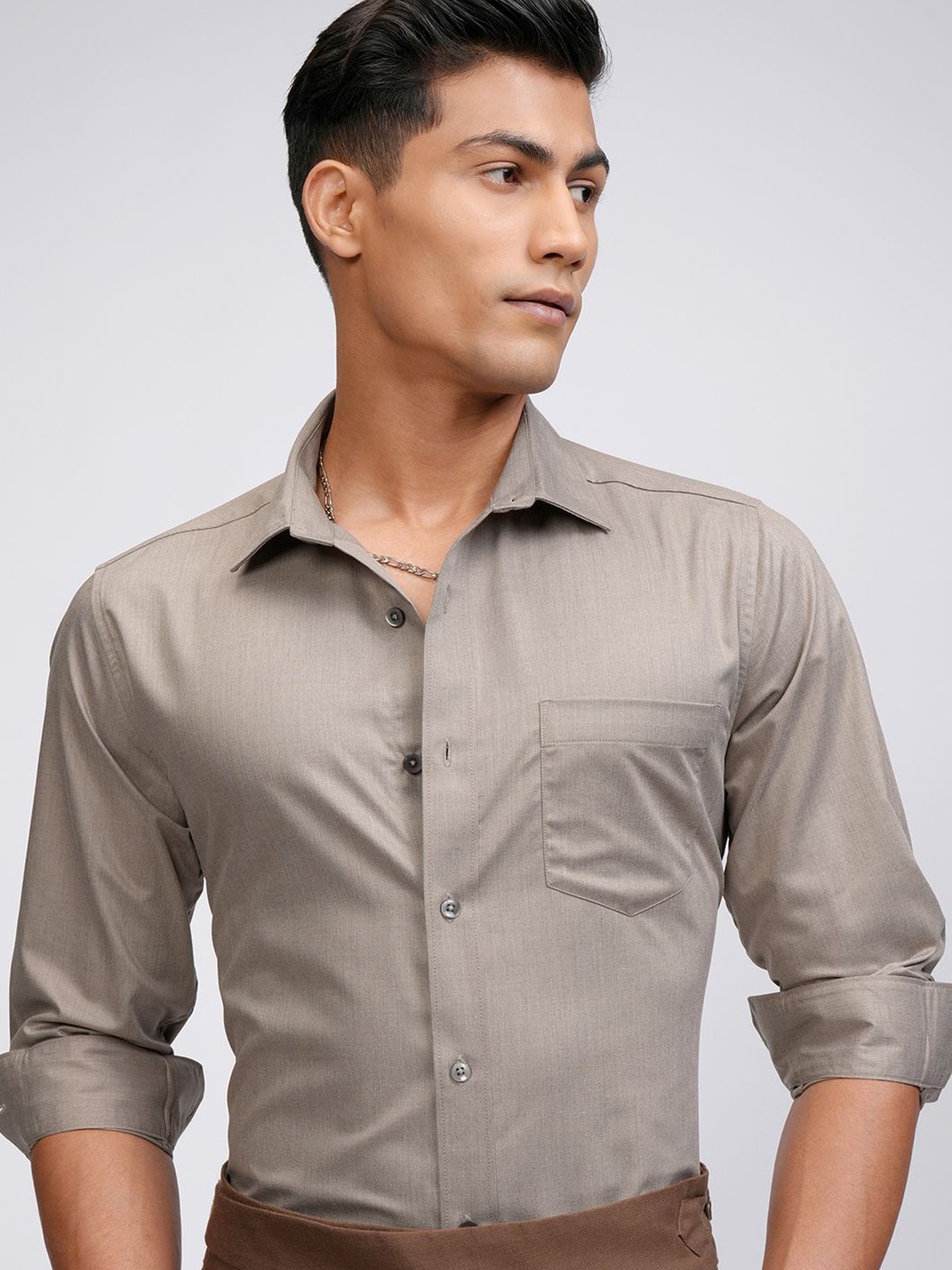 

LOCOMOTIVE Premium Men Melange Textured Solid Cuban Collar Relaxed Shirt, Grey