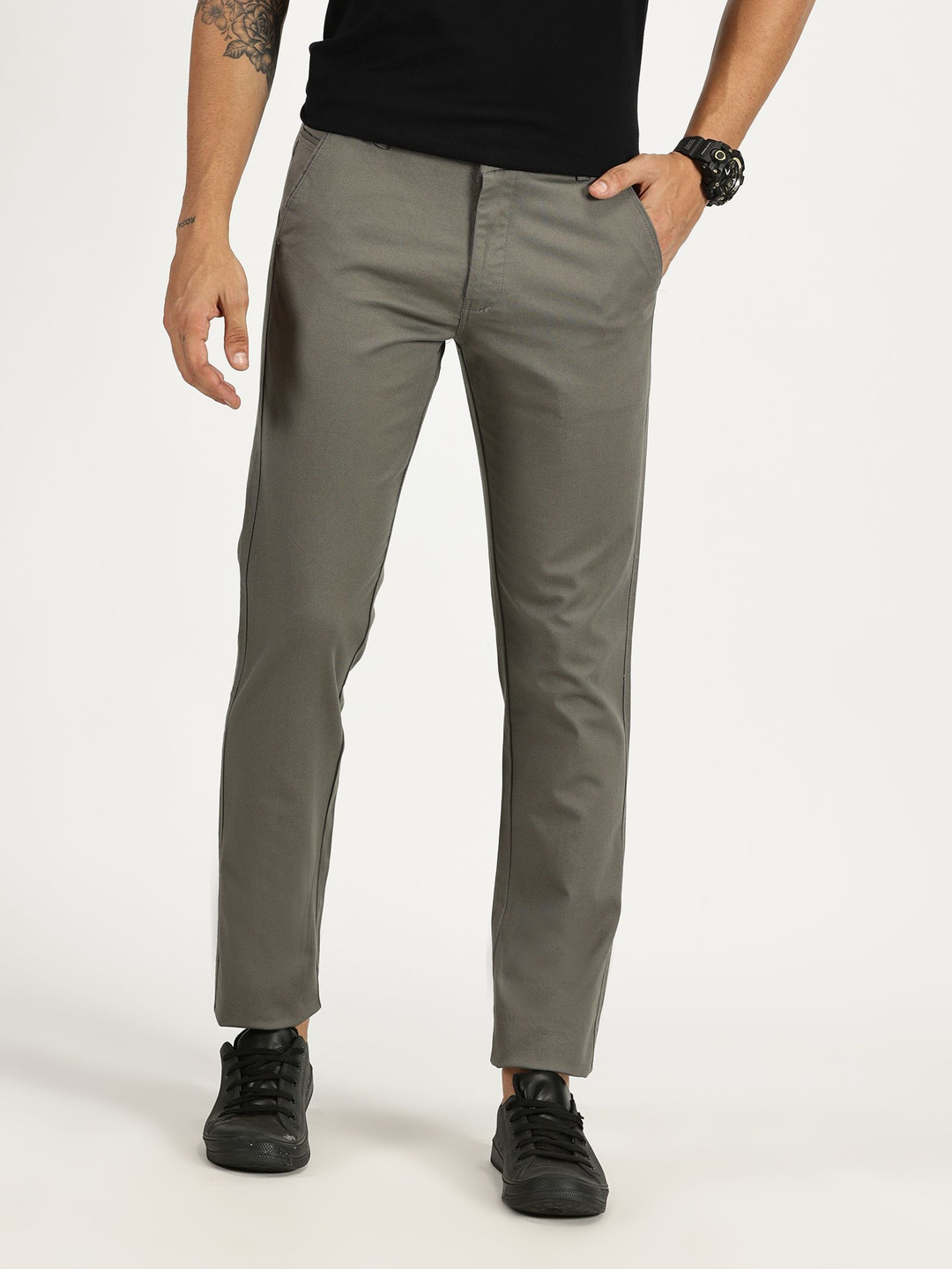 

RAVINIK Men Classic Straight Fit Mid-Rise Trousers, Grey