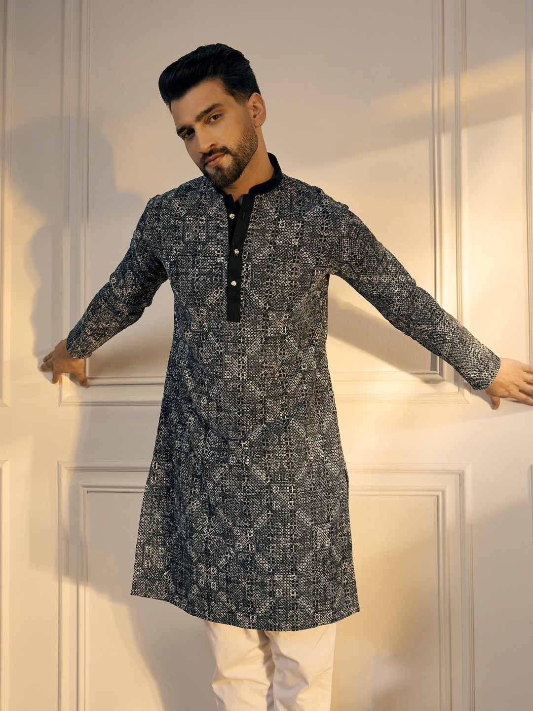 

Anouk Black Geometric Embroidered Sequinned Mandarin Collar Straight Kurta