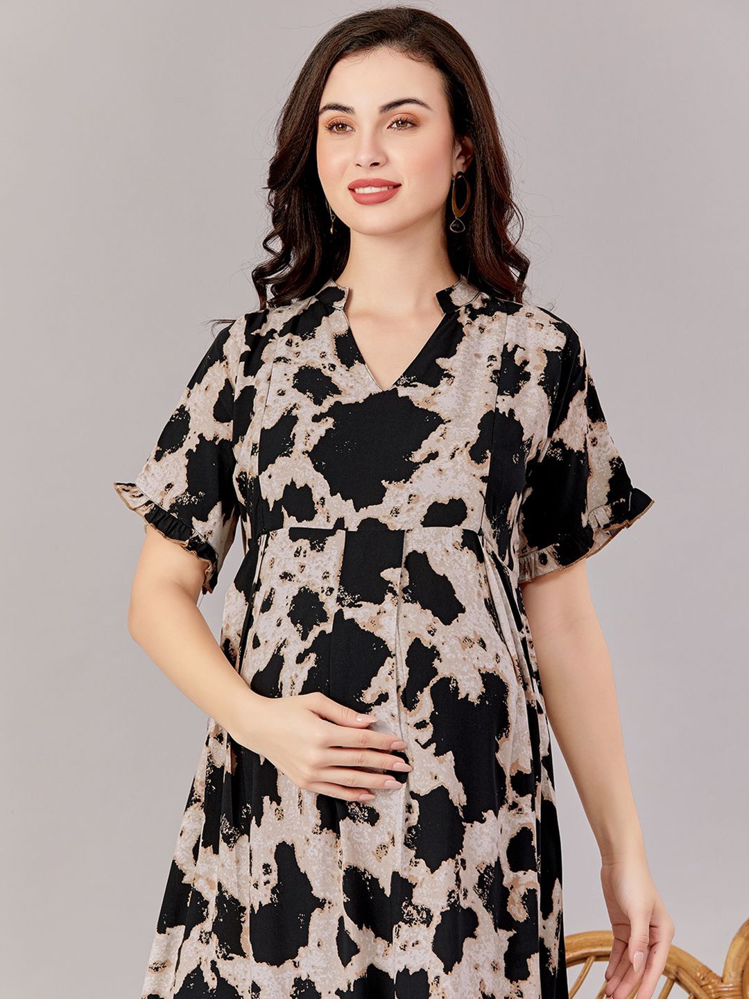

LOVELY MOM'S Women Floral Printed A-Line Maternity Dress, Black