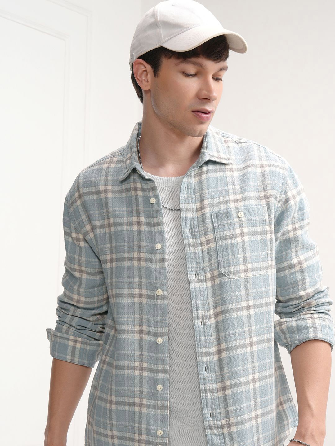 

HIGHLANDER Men Spread Collar Tartan Checked Cotton Casual Shirt, Blue