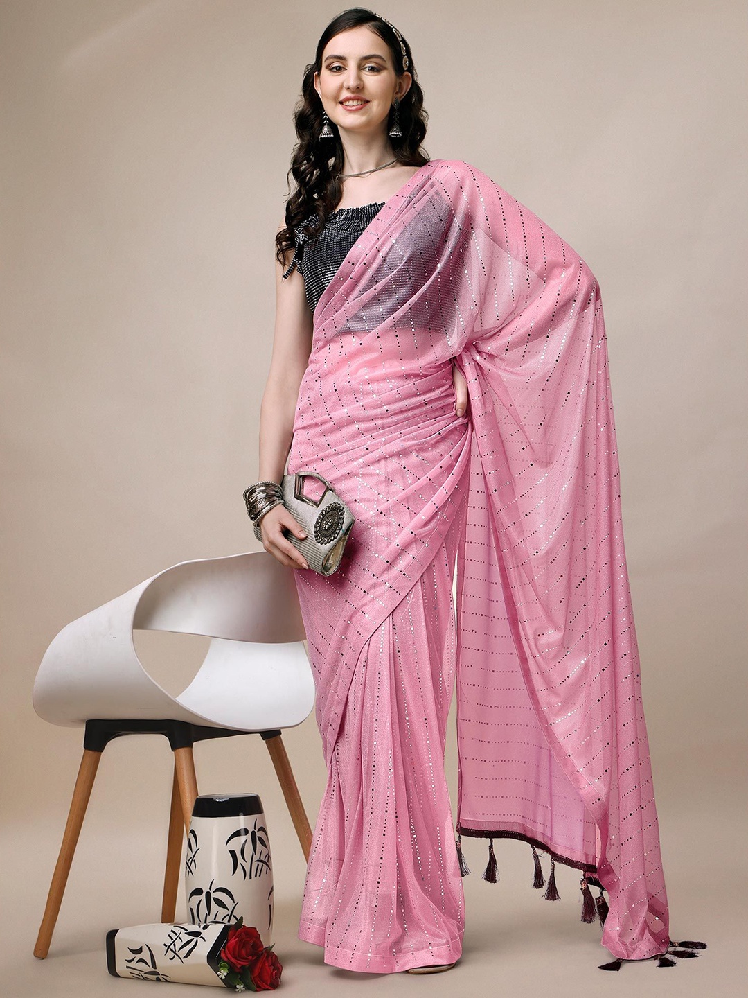 

Peachmode Women Embellished Sequinned Saree, Pink