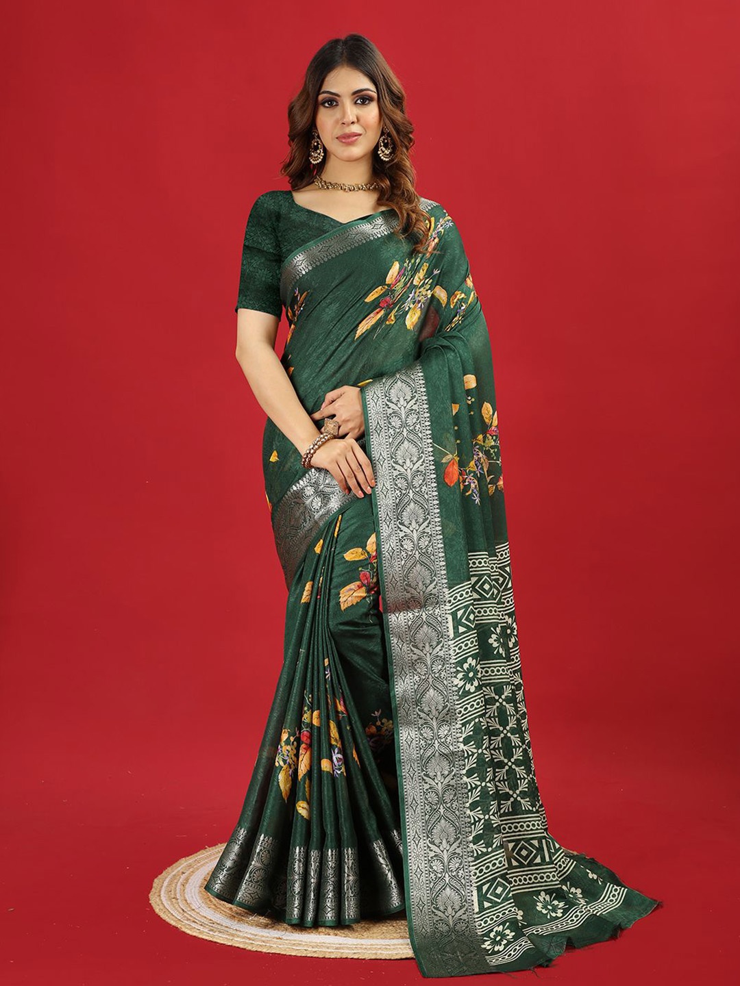 

A.V.M. SILK MILLS Floral Printed Saree, Green