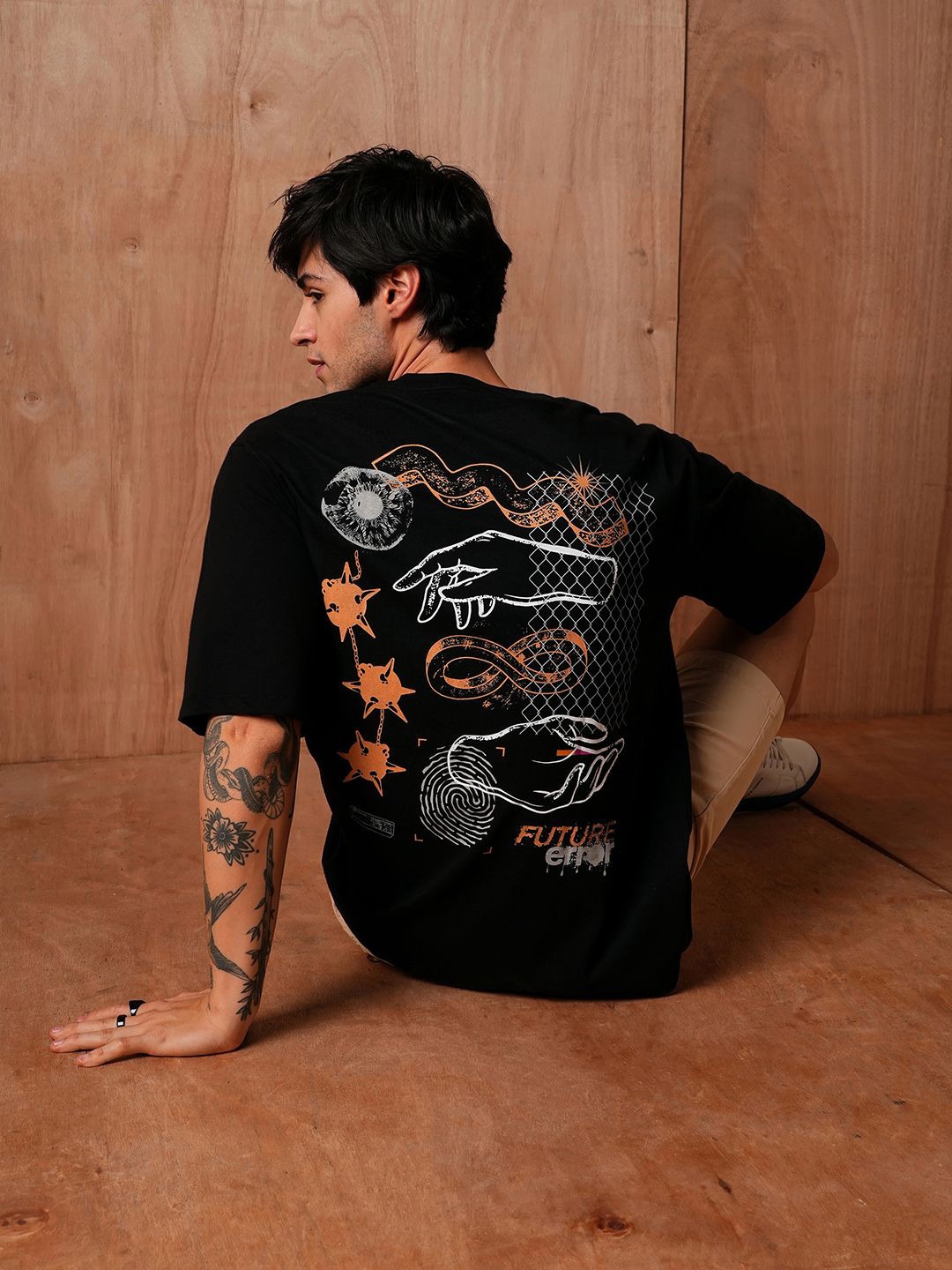 

The Roadster Lifestyle Co. Men Graphic Printed Round Neck Cotton T-shirt, Black