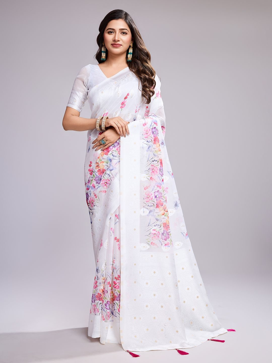 

SHRIMAY Floral Linen Blend Saree, White