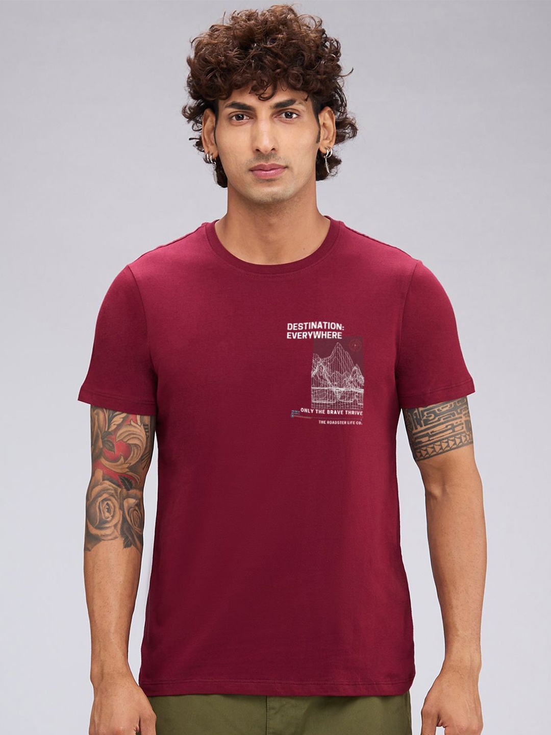 

The Roadster Lifestyle Co. Men Graphic Printed Round Neck Cotton T-shirt, Maroon