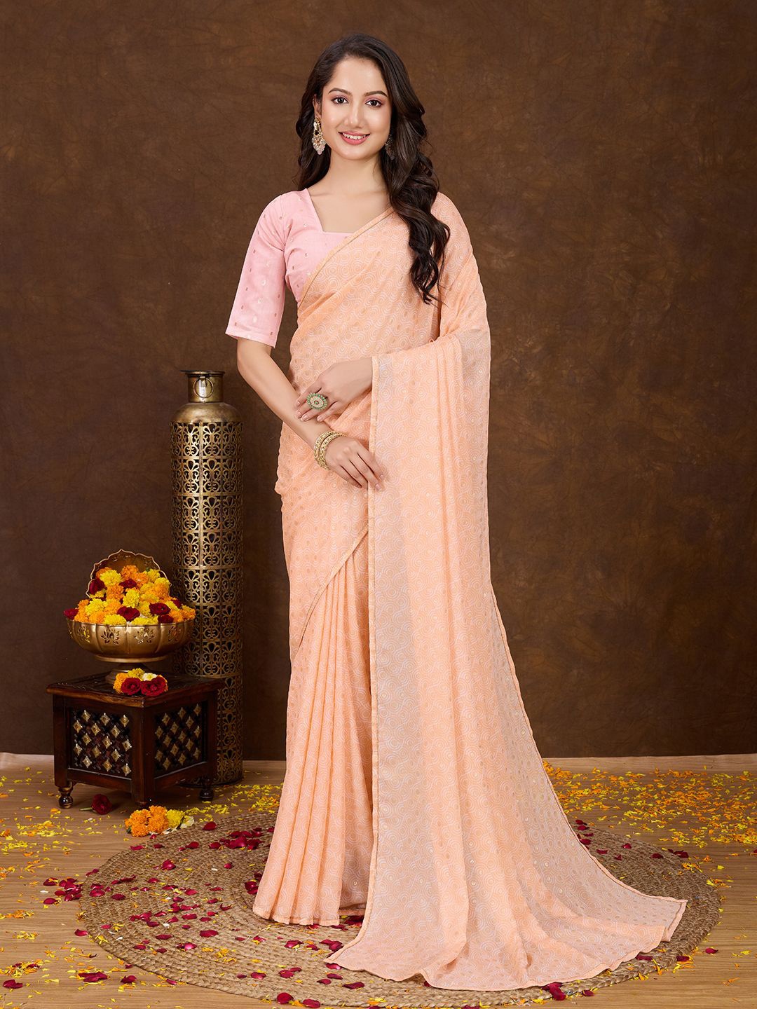 

Mitera Embellished Geometric Print Saree, Peach