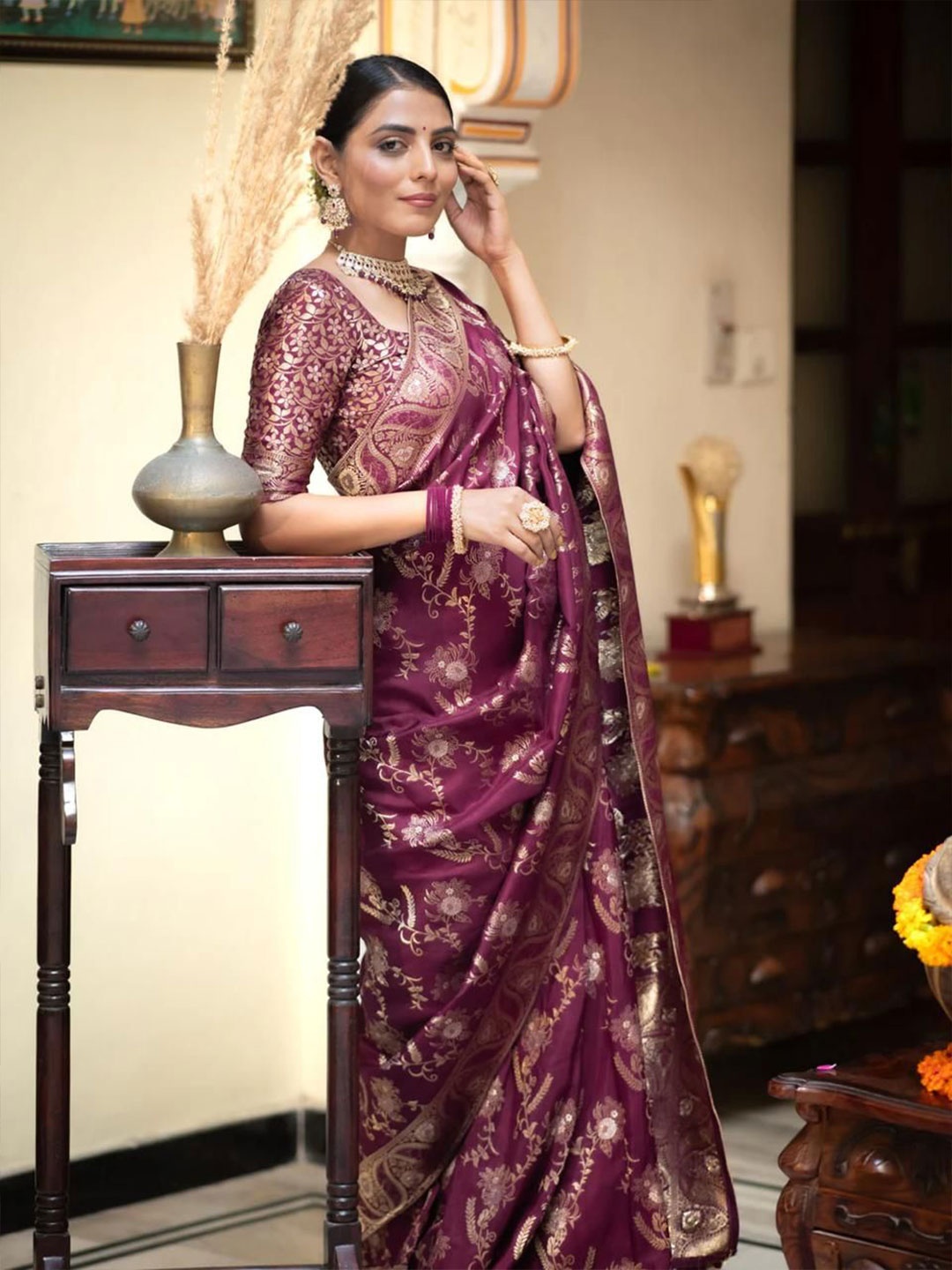 

STYLEELITE Women Zari Pure Silk Kanjeevaram Saree, Magenta