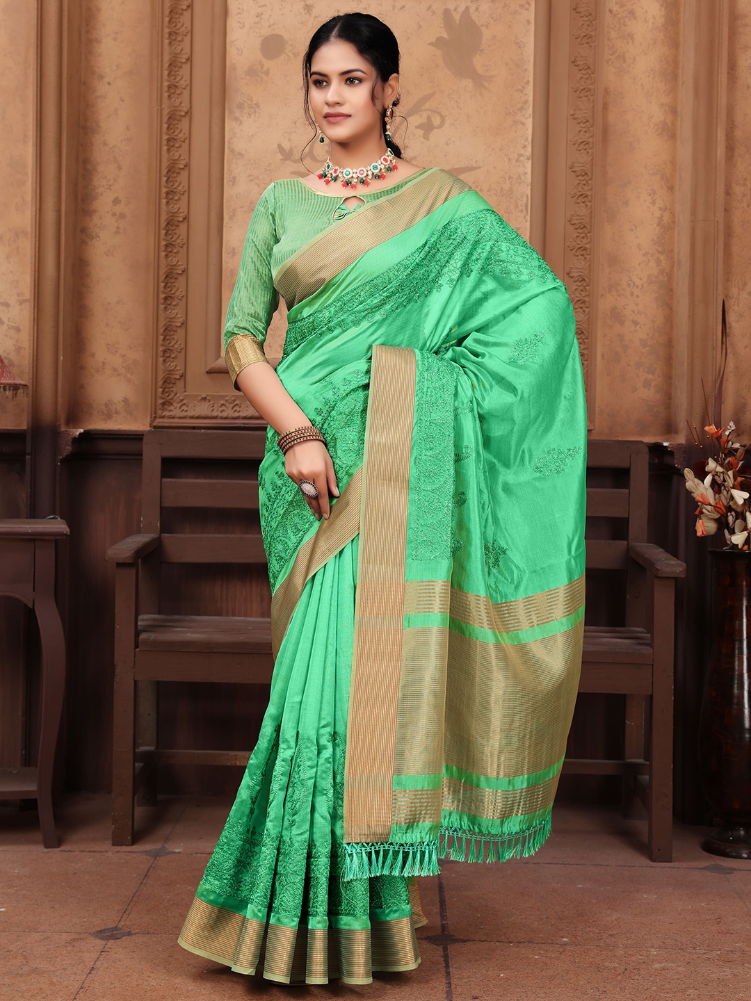 

A.V.M. SILK MILLS Ethnic Motifs Embroidered Pure Cotton Saree, Green