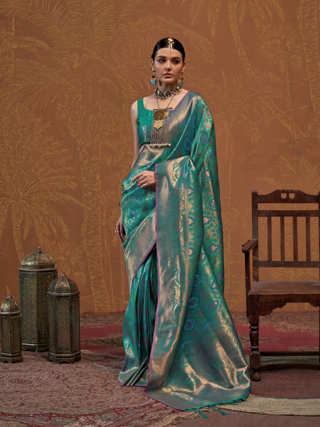 

Anouk Women Ethnic Motifs Zari Banarasi Saree, Teal